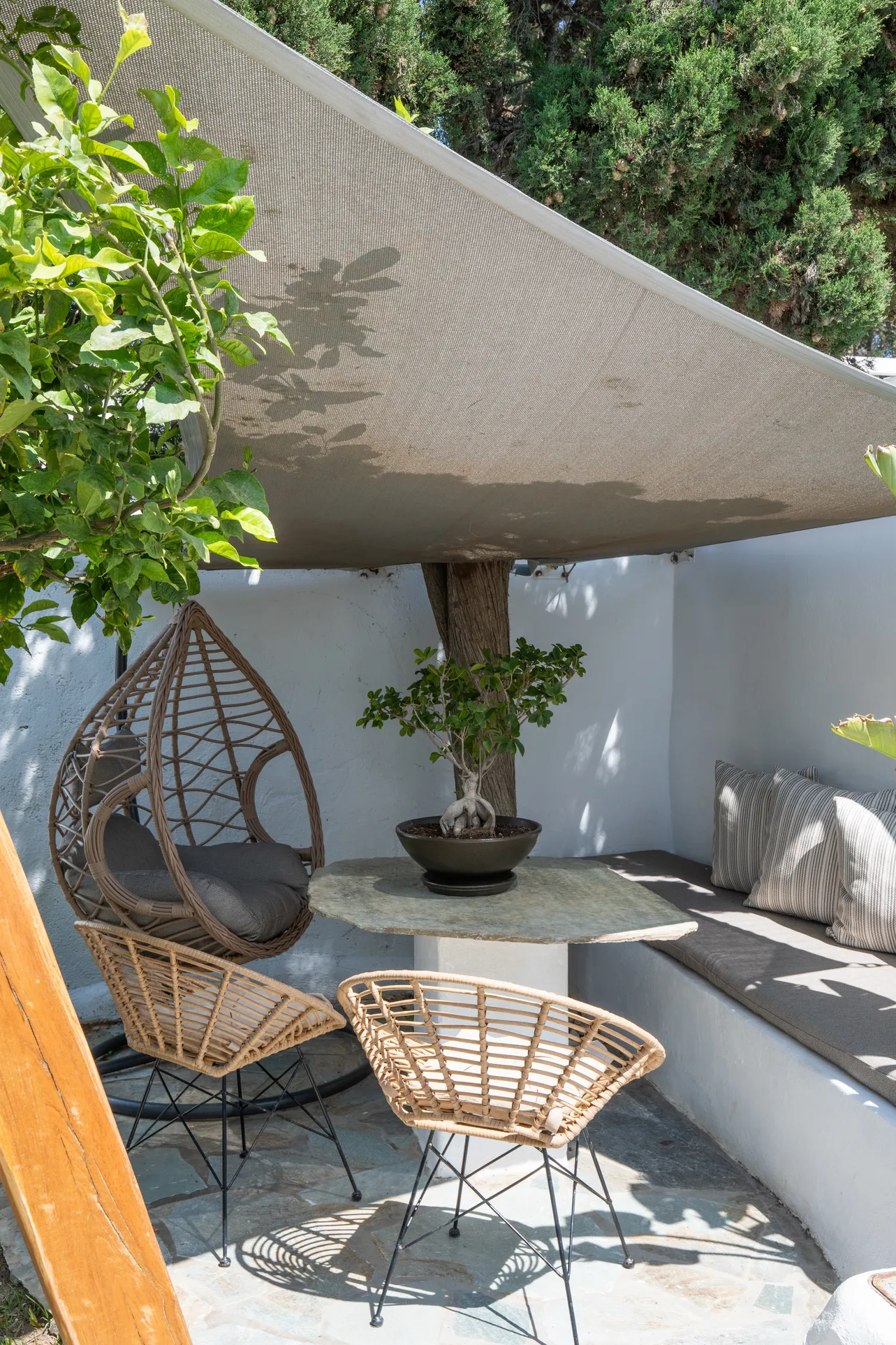Mytheo’s garden and Cycladic architecture in Despotika